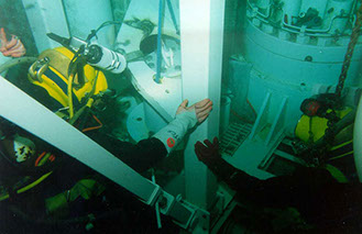 Divers working subsea