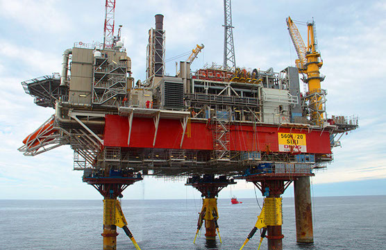 Siri platform with all clamps and cable stays installed and tensioned